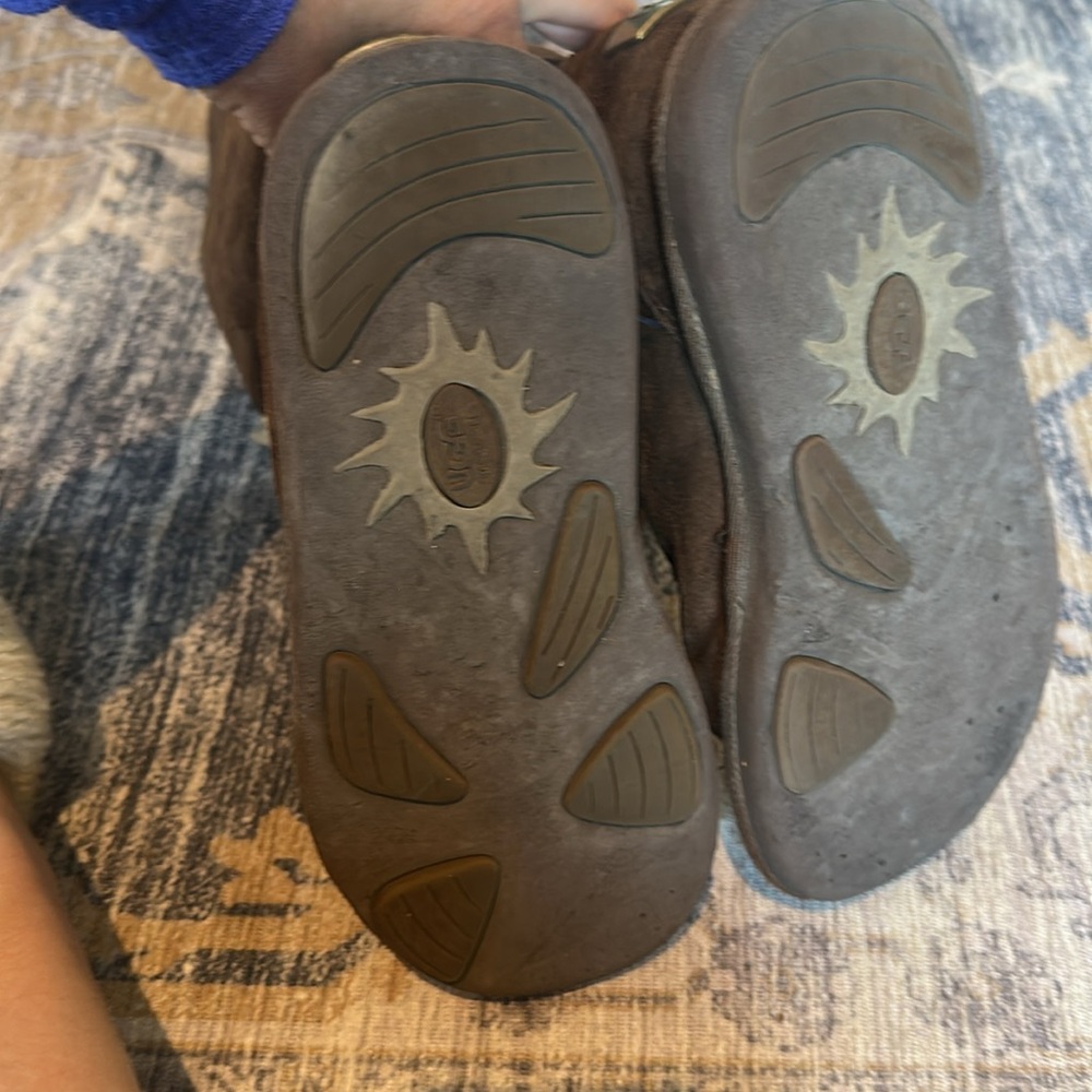 UGG Tularosa Boot - Picture 8 of 12